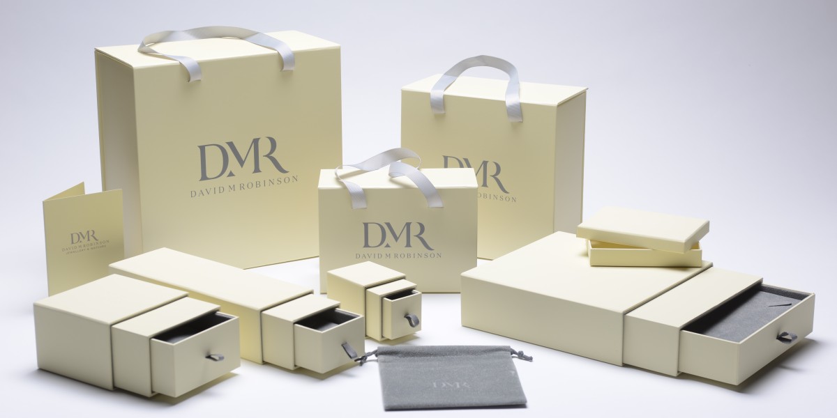 5 Reasons to Invest in Luxury Apparel Boxes