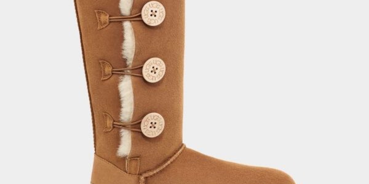 Luxurious Comfort Redefined: Ugg Boots Material for Cozy Elegance