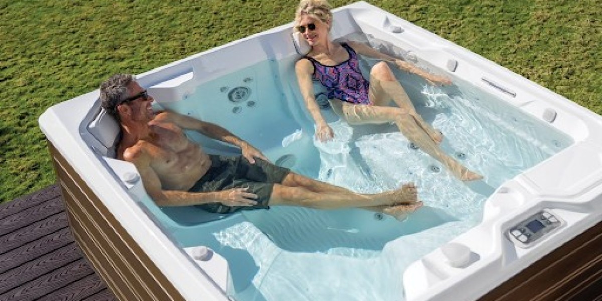 A Guide to 3 Person Hot Tubs and Hot Tub Ex Displays in Edinburgh