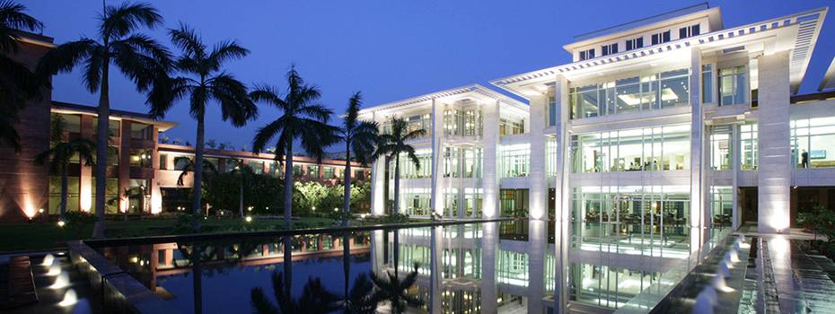 Best 5 Star Luxury Hotels, Resorts in Agra Near Taj Mahal