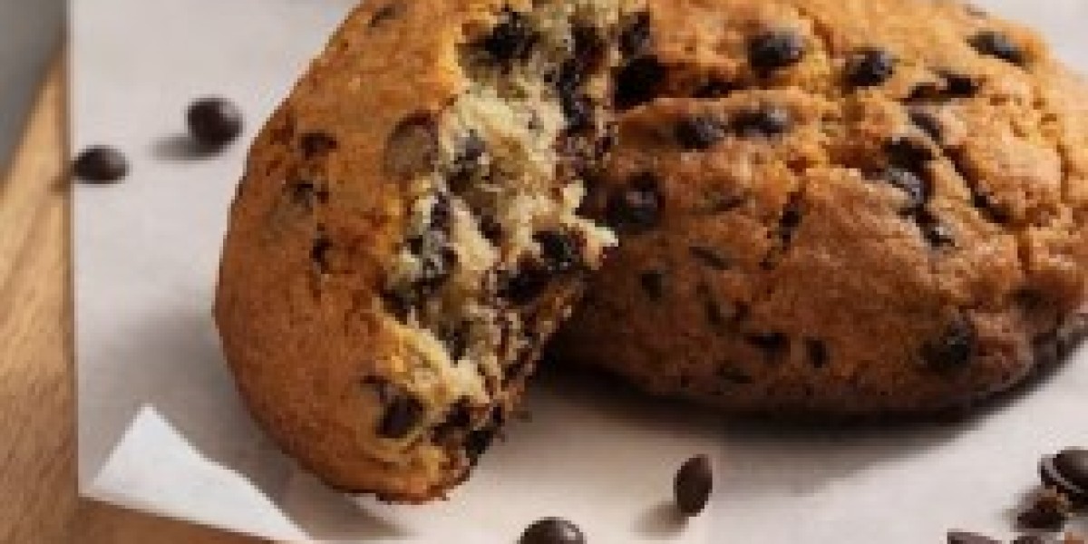 How to know if bakery-bought chocolate chip cookies are fresh?