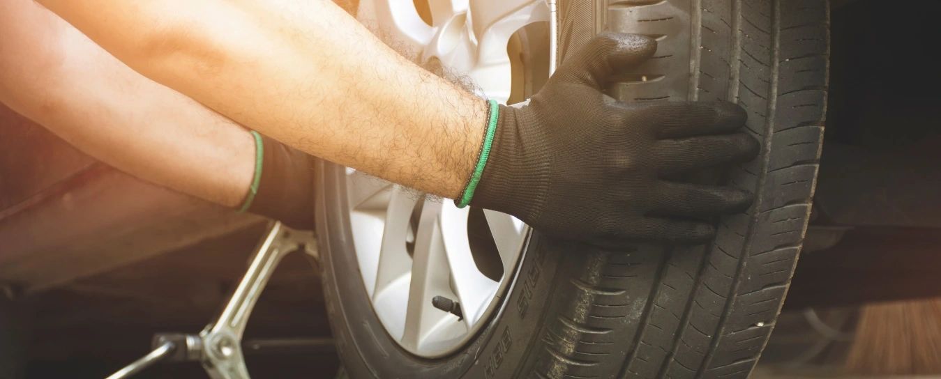 Mobile Tyre Fitting Marlborough | Ds Tyres | Emergency Tyre Repair