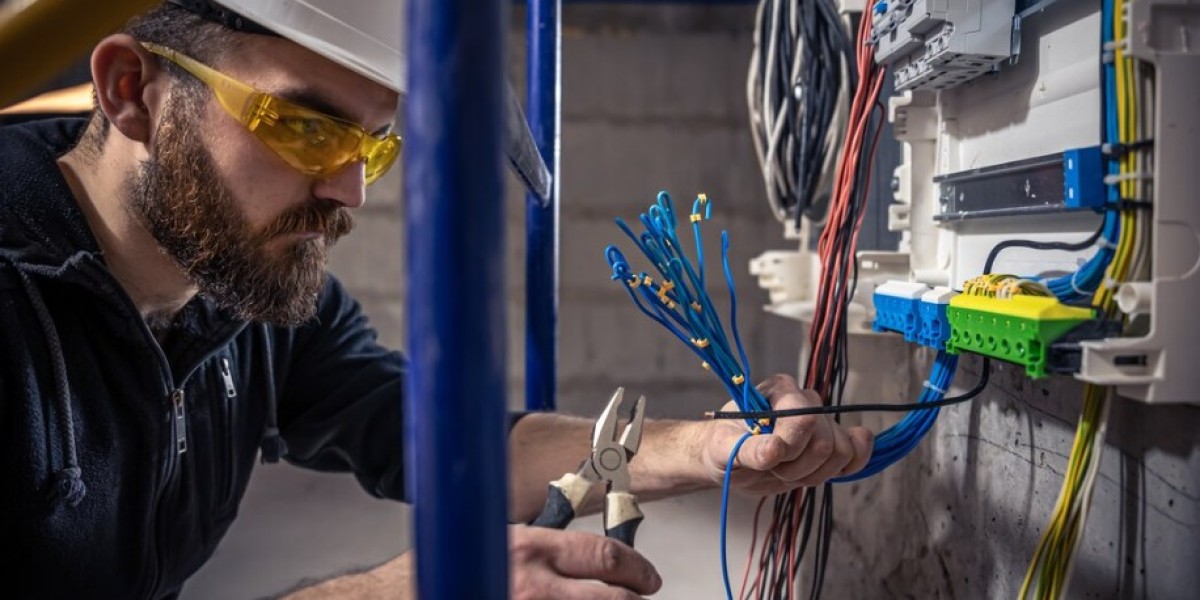 Finding Reliable Electrical Contractors Near Me