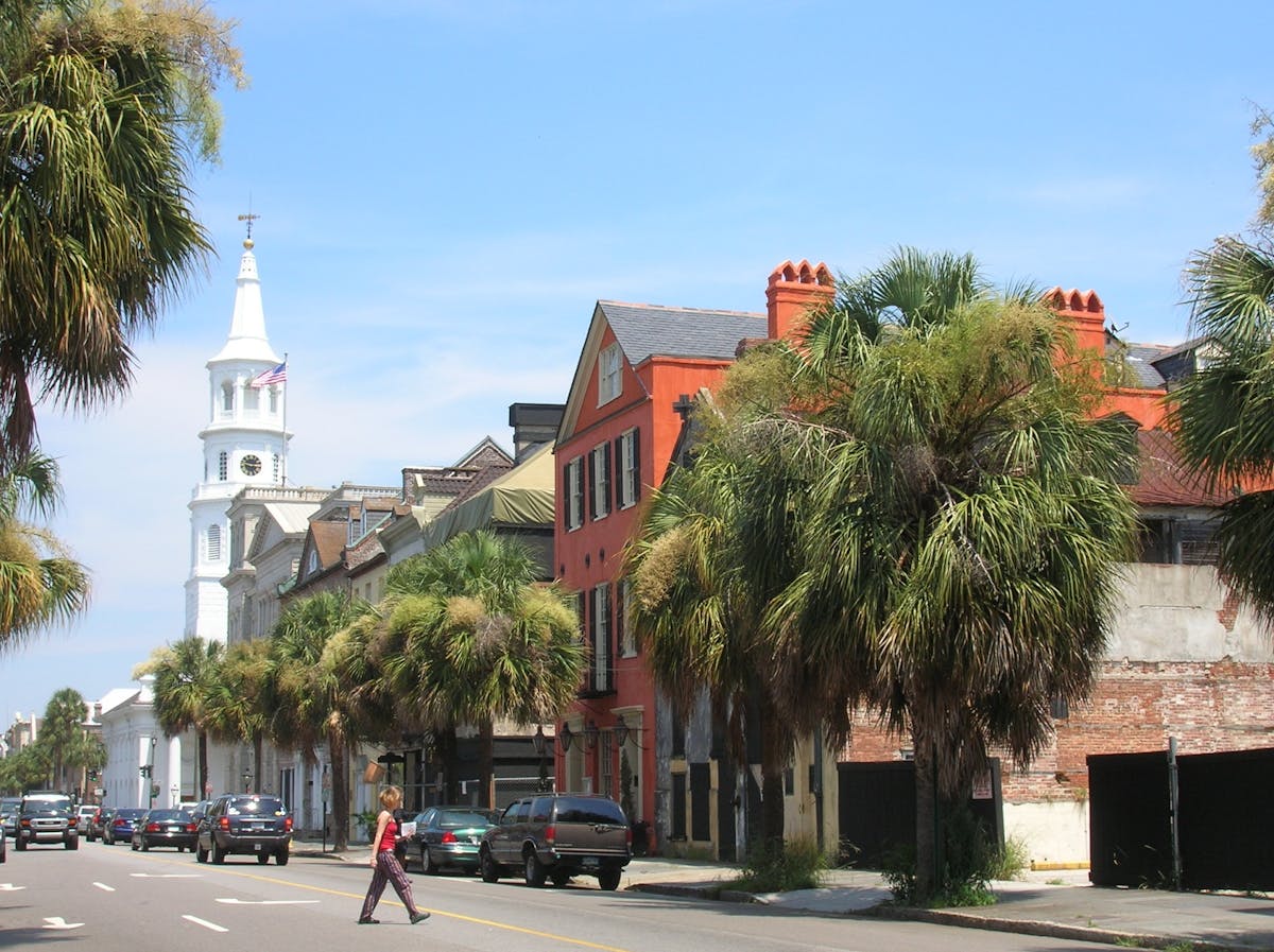 Unraveling Charleston's Charms: Experience the Best Walking Tours