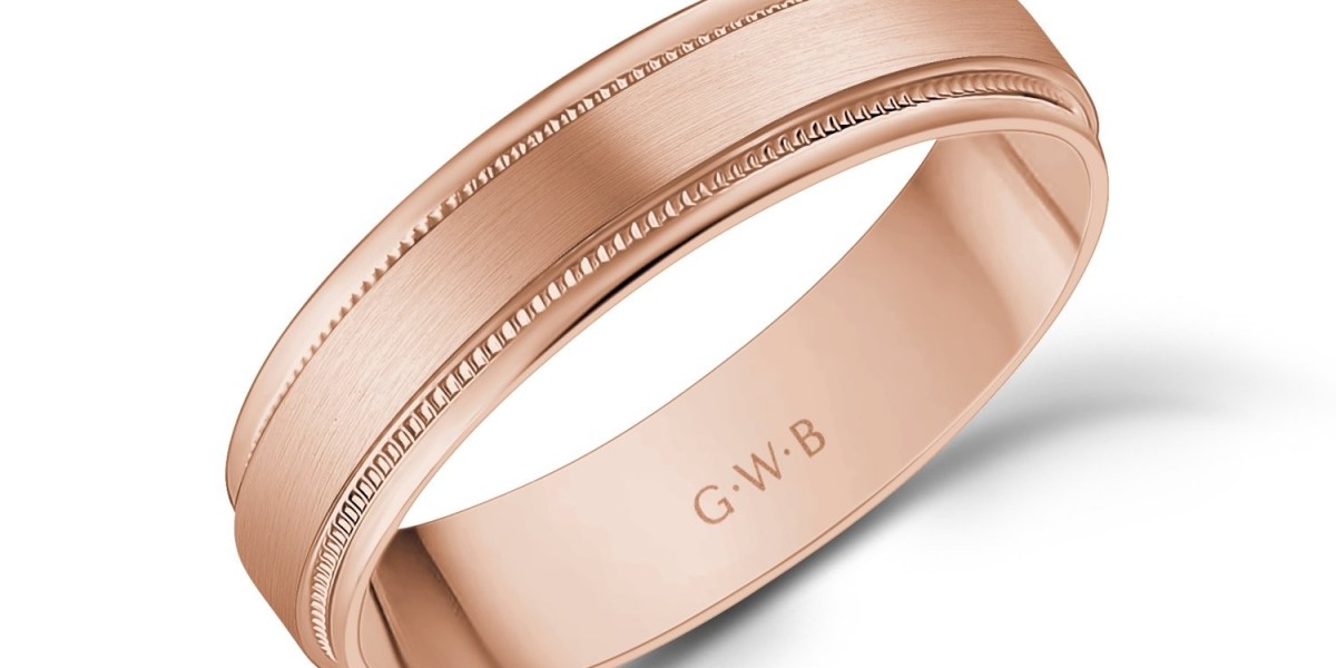 Curved Wedding Bands: Embracing Uniqueness