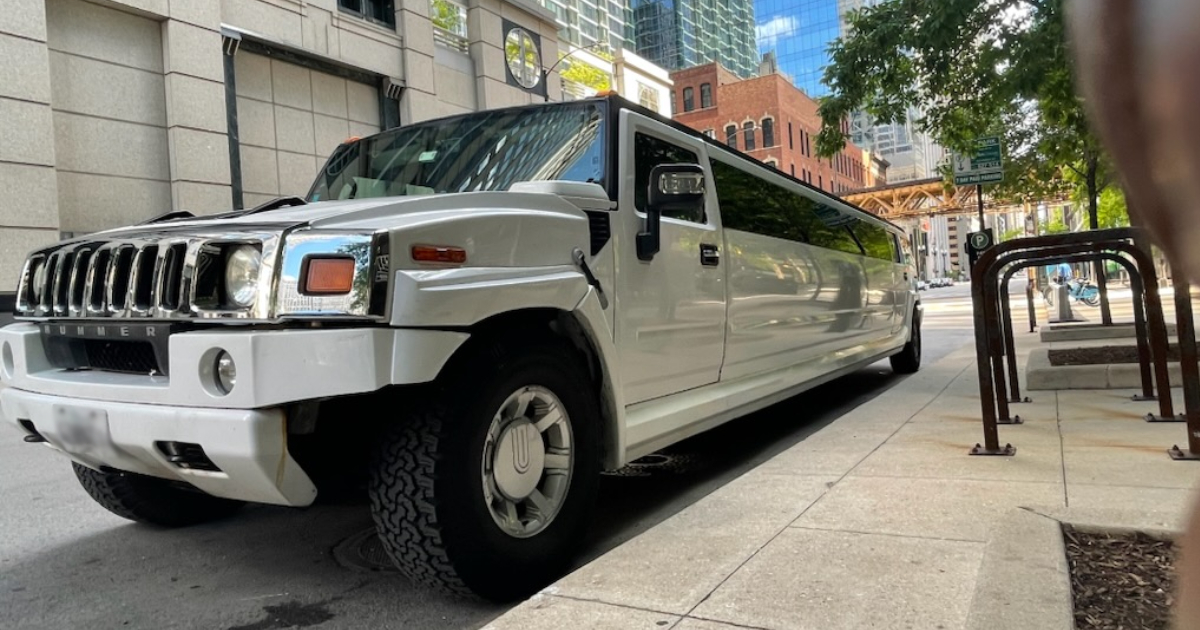 Reliable Hummer Limo Rental Chicago | Cheap Hummer Service
