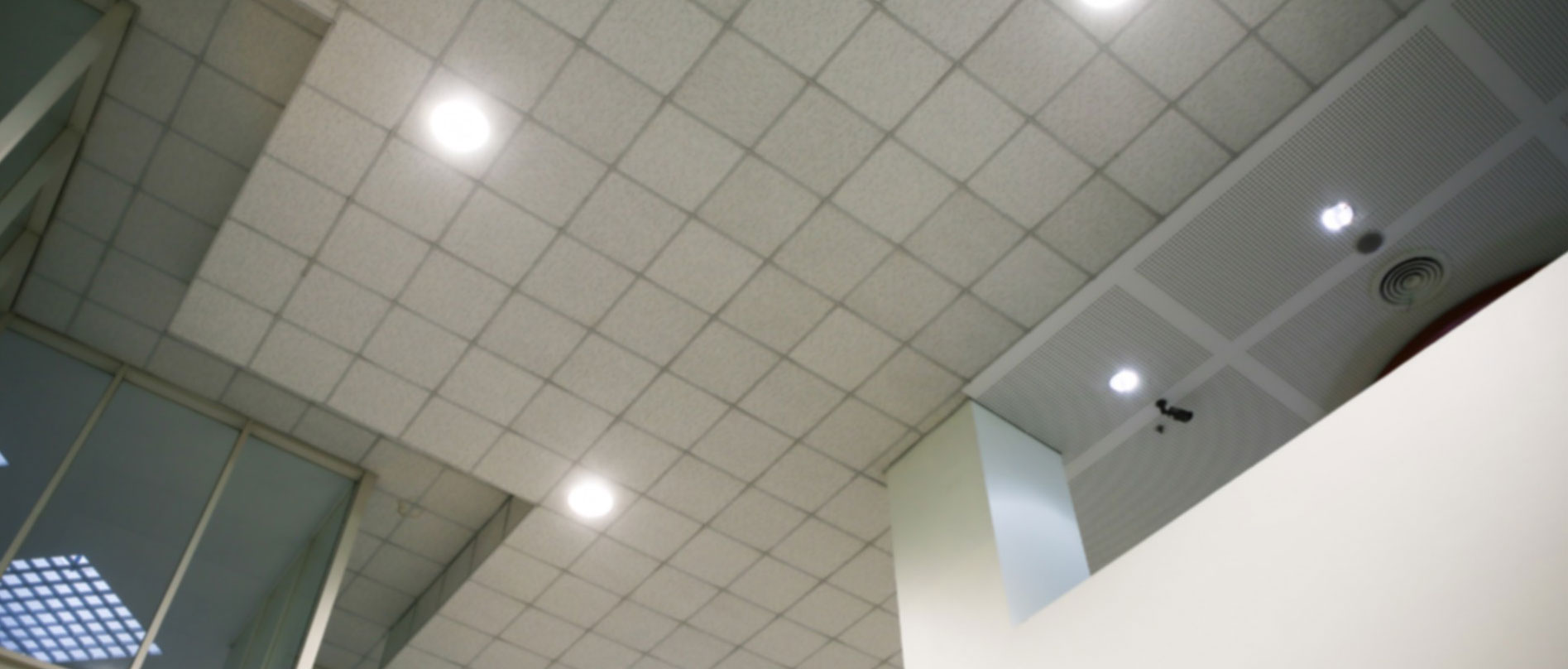 Enhancing Acoustic Comfort: How Acoustic Ceiling Panels Control Sound in Commercial Spaces | TheAmberPost
