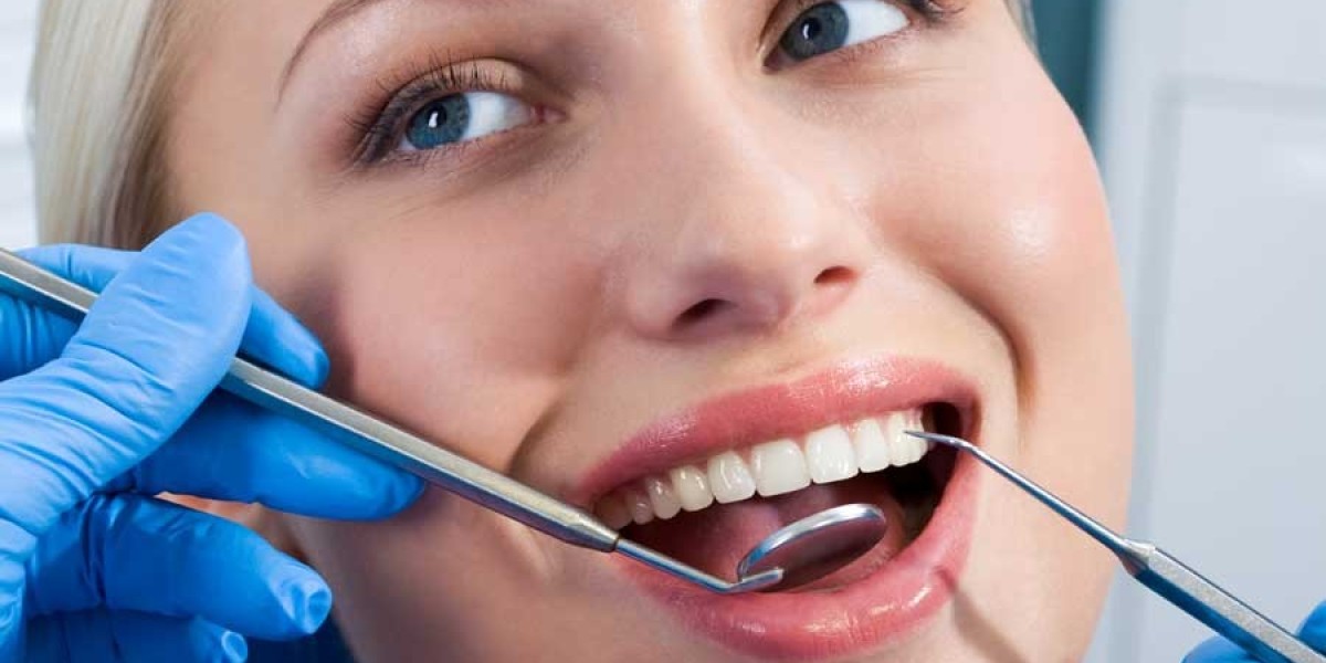 How Do Top Dentists In Houston Transform Your Smile?