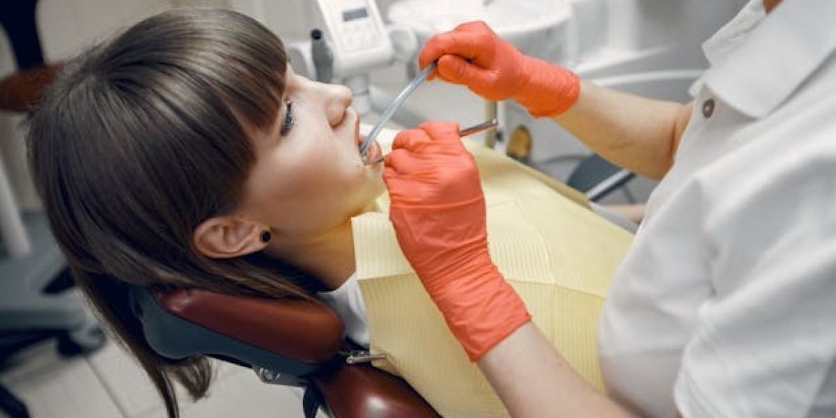 Enhancing Your Career with Live Implant Training: What You Need to Know