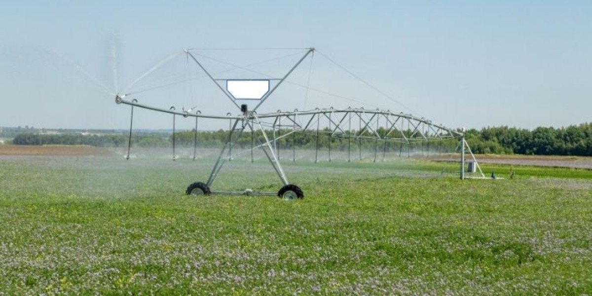 Center Pivot Irrigation Systems Market: Optimizing Crop Yield and Agricultural Efficiency