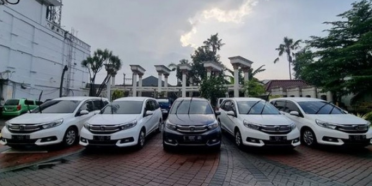 Tips Memilih Layanan Sewa Mobil Murah di Surabaya