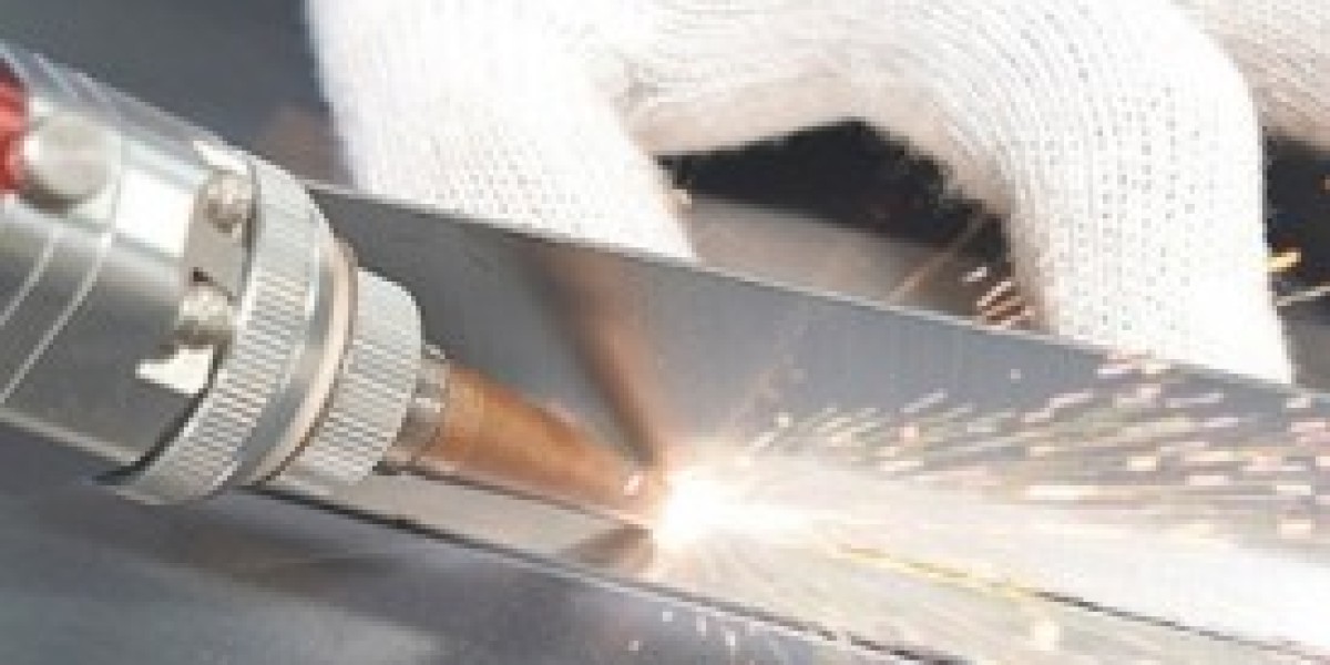 Revolutionizing Precision Welding: A Comprehensive Guide to Handheld Metal Laser Welding Machines