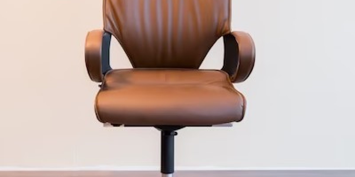 Optimizing Comfort and Efficiency: The Role of Office Chairs in Workspace Enhancement