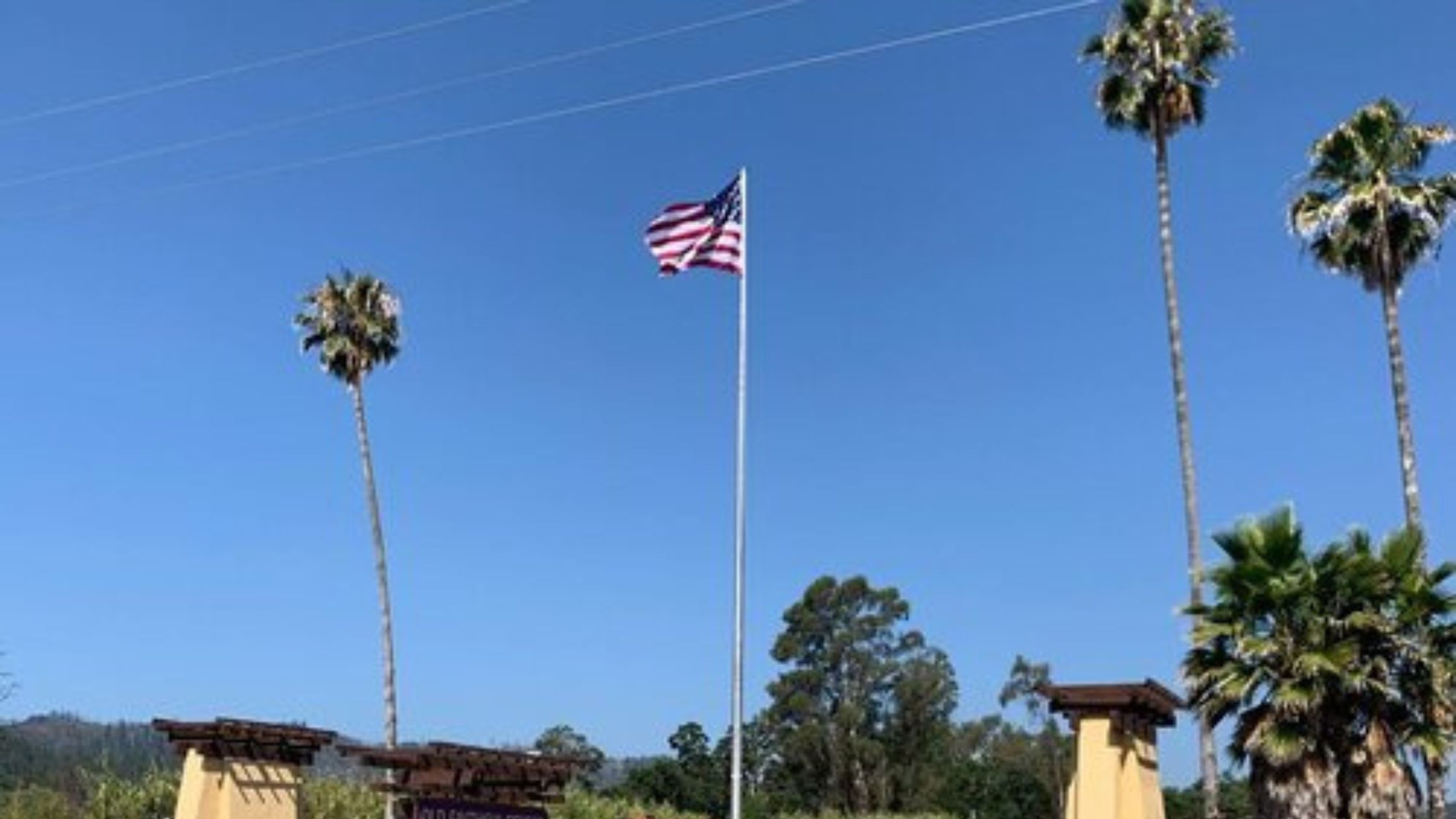 Use This Guide to Find the Best Flagpole Manufacturer Near You in California - HituponViews