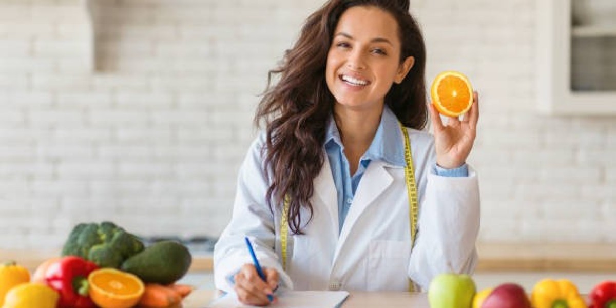 How a Nutritionist & Dietitian in Riyadh Can Improve Your Lifestyle