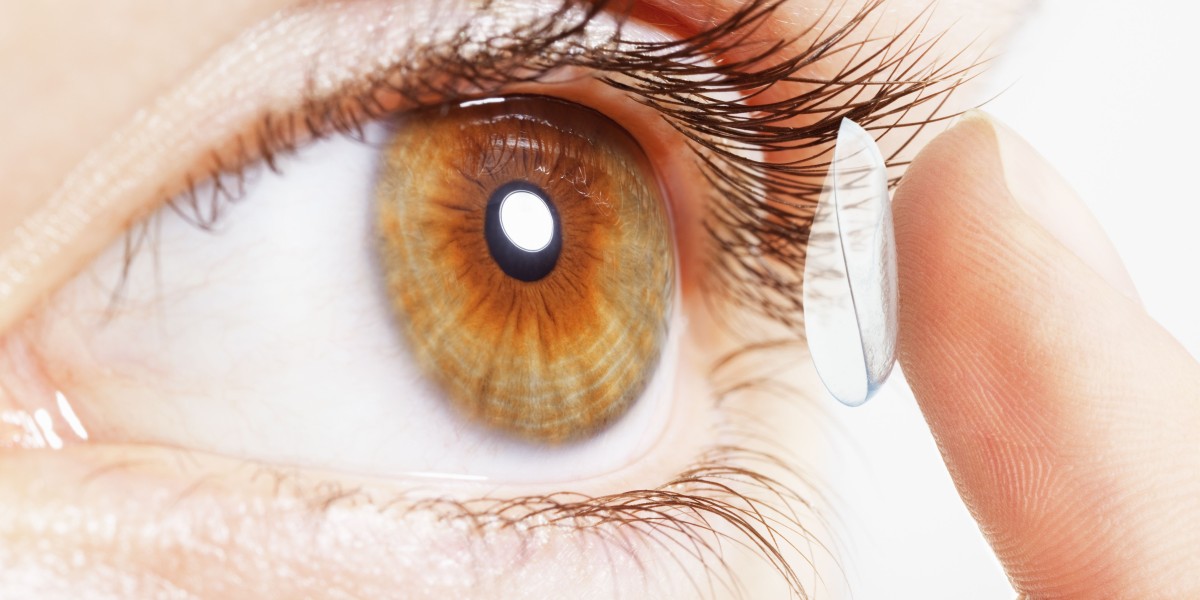 The Science Behind Contact Lenses: How Contact Lens is Revolutionizing Vision