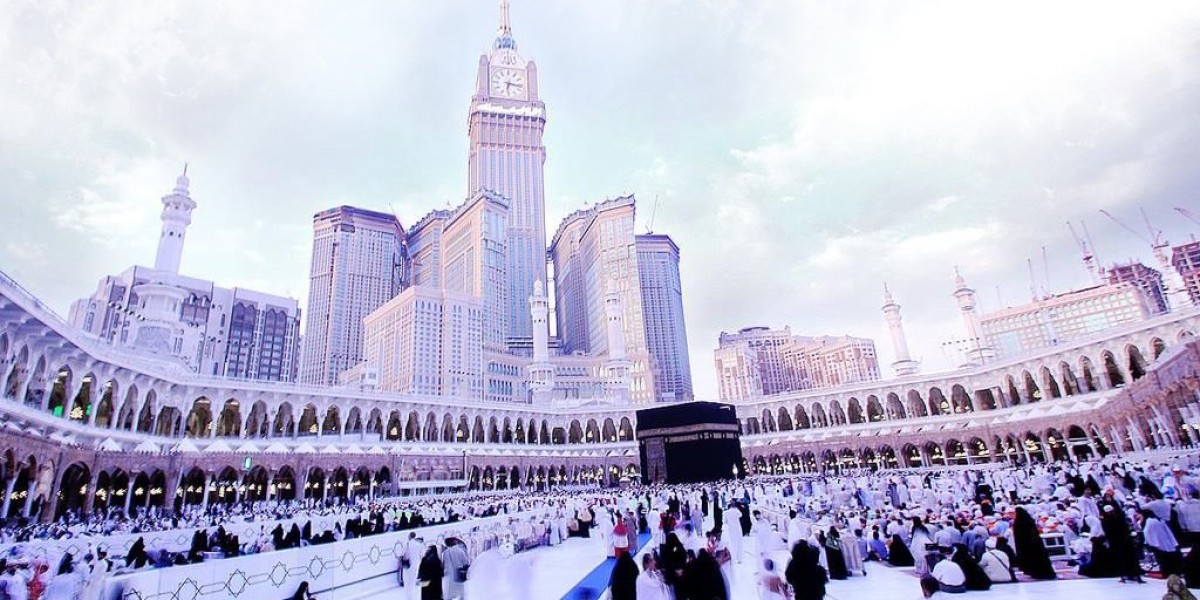 What Makes a 3 Star Umrah Package a Great Choice?