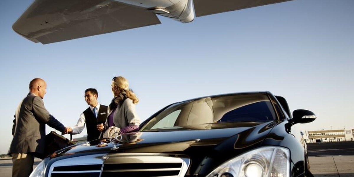 Premium Airport Limo Service in Greenwich: Why IQ Transportation Is the Best Choice