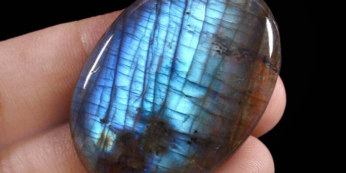 Labradorite: The Stone of Magic and Protection