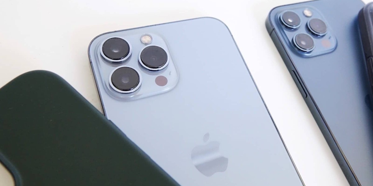 Nine Clear iPhone Covers to Show Off Your Phone’s Design