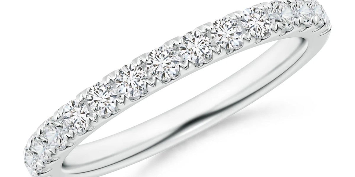 Engagement Rings: A Symbol of Love and Commitment