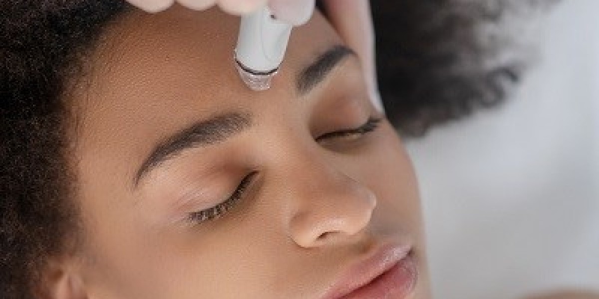 HydraFacial vs. Chemical Peels: Which Treatment is Best for You?