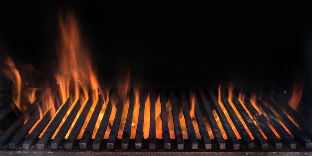 The Best Fire Pit Grates for Cooking and Grilling Outdoors