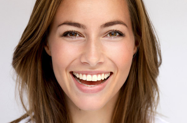 You Want Dental Veneers? 3 Easy Things to Ask Yourself - Dose of Dental