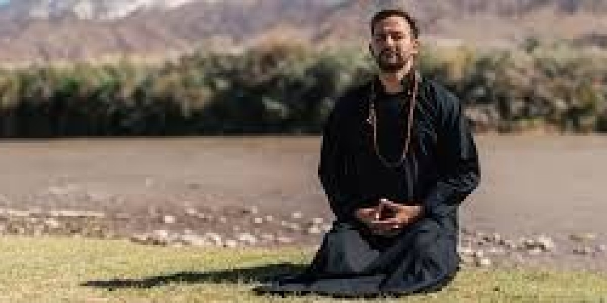 Mentor in Himalayan Yoga – Guiding You on the Path to Self-Realization