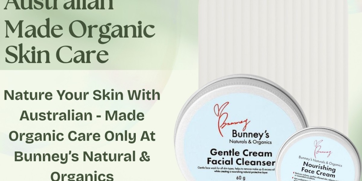 What are the benefits of using natural skincare products, and how does Bunnyey's Naturals & Organics ensure hig