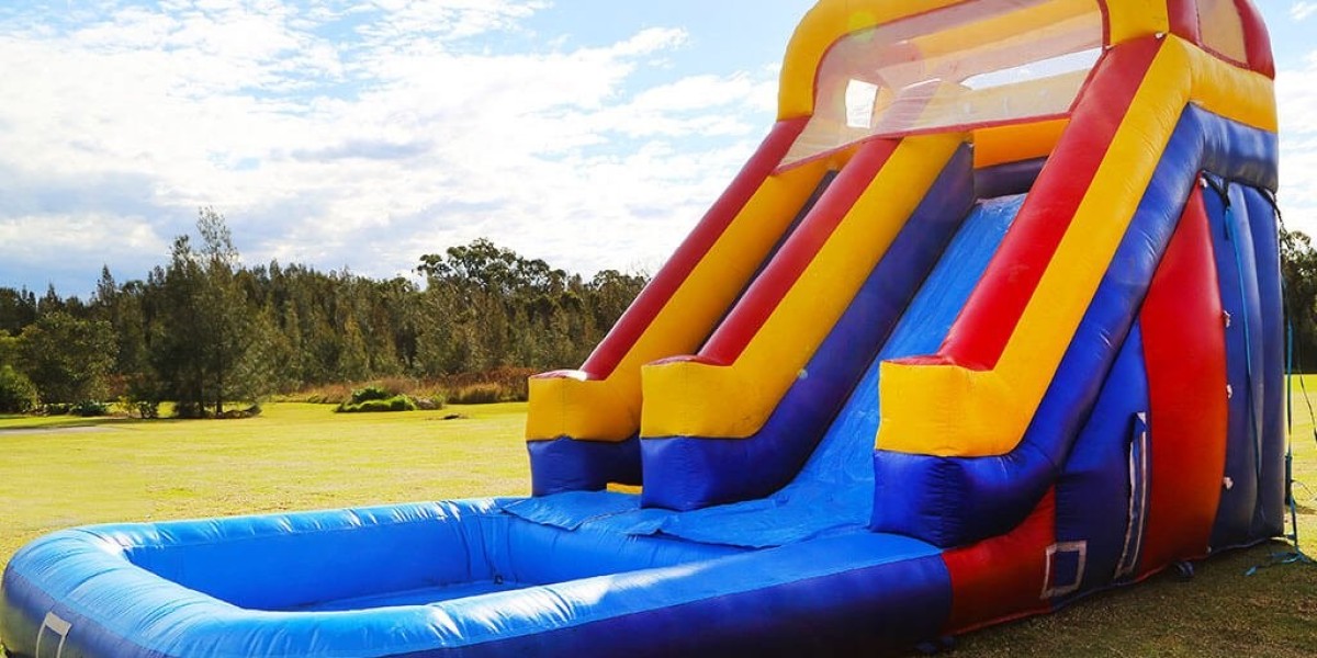 Planning a Backyard Bash? Here's What to Know About the Best Bounce Party Rentals