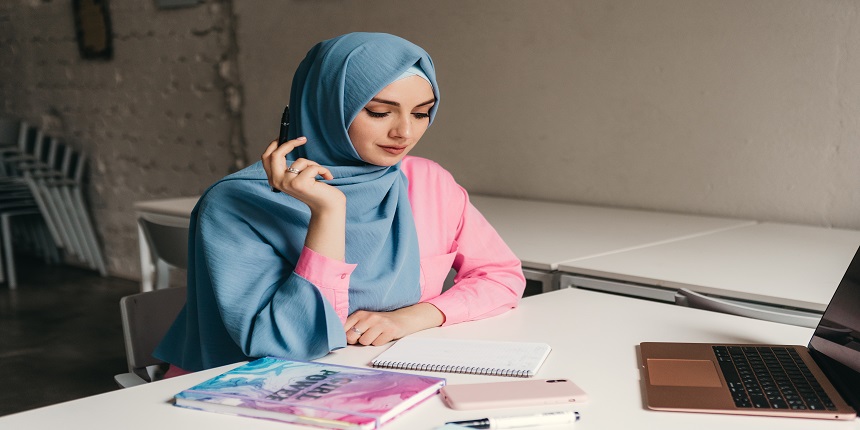 Assignment Help UAE - Live Chat 24x7 Support | TheAssignmentHelpline