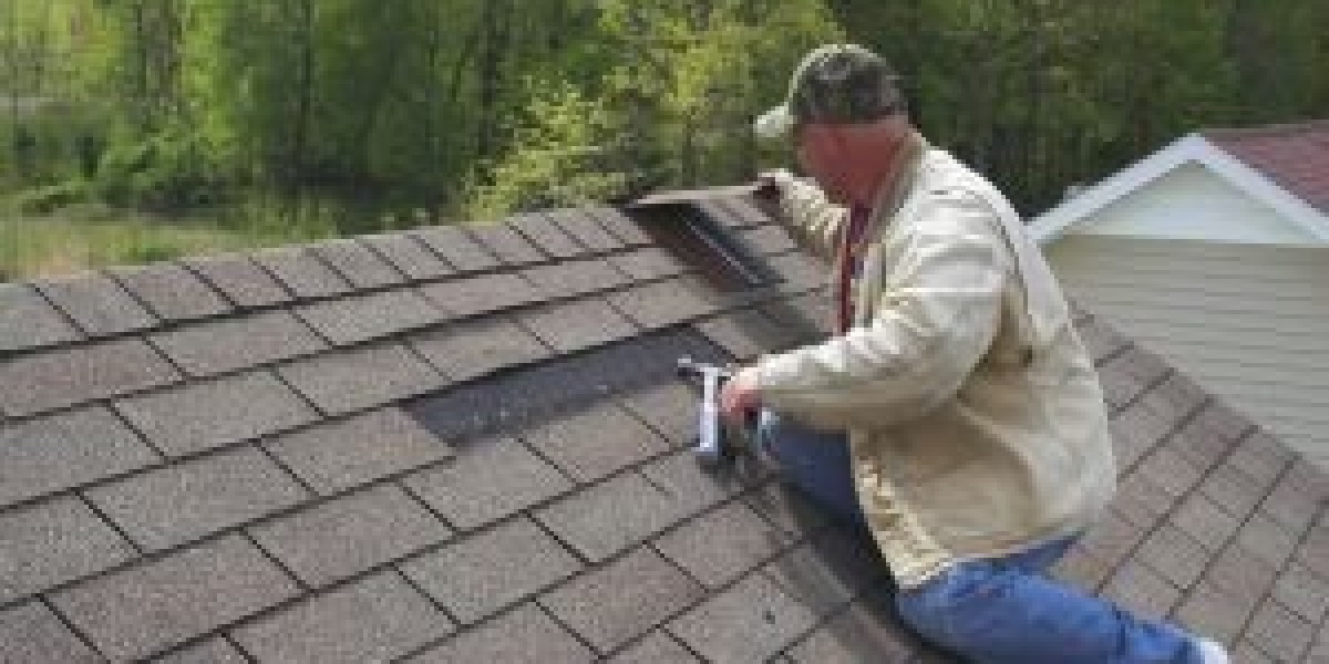 Roofing Near Me in Sammamish Area Means Protection Tailored for the Pacific Climate