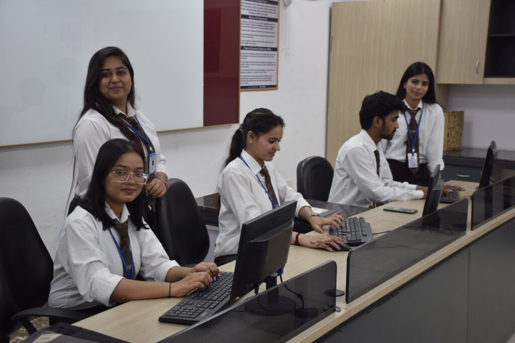 BEST B.Sc COMPUTER SCIENCE COLLEGE IN GREATER NOIDA - IIMT Group of Colleges