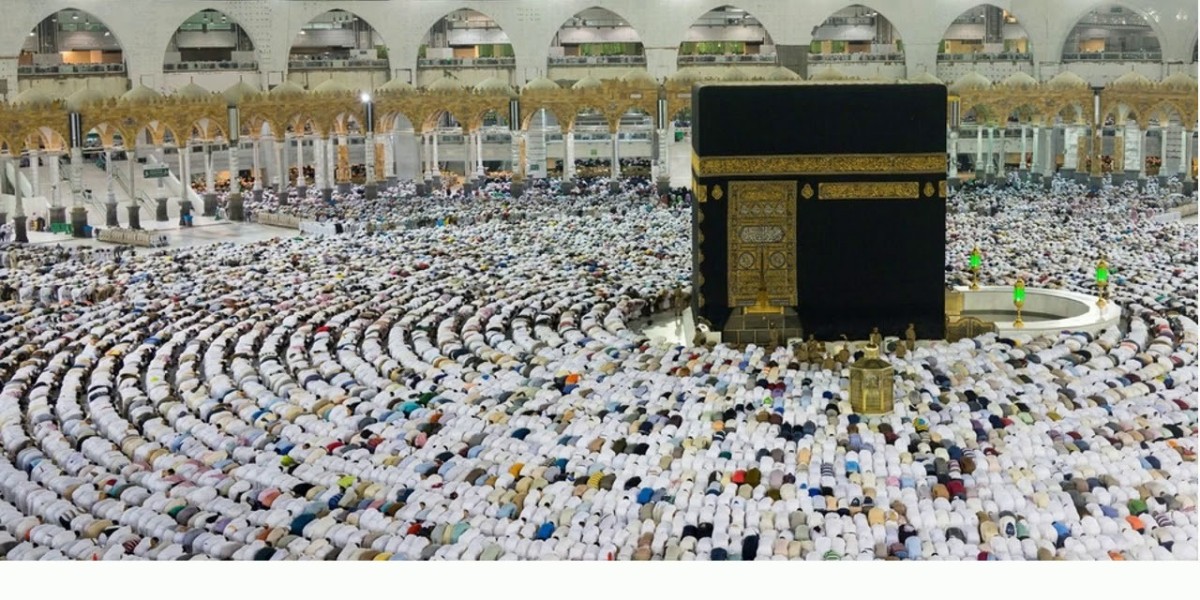 Cheap 5 Star Umrah Package: Book Affordable Luxury from UK
