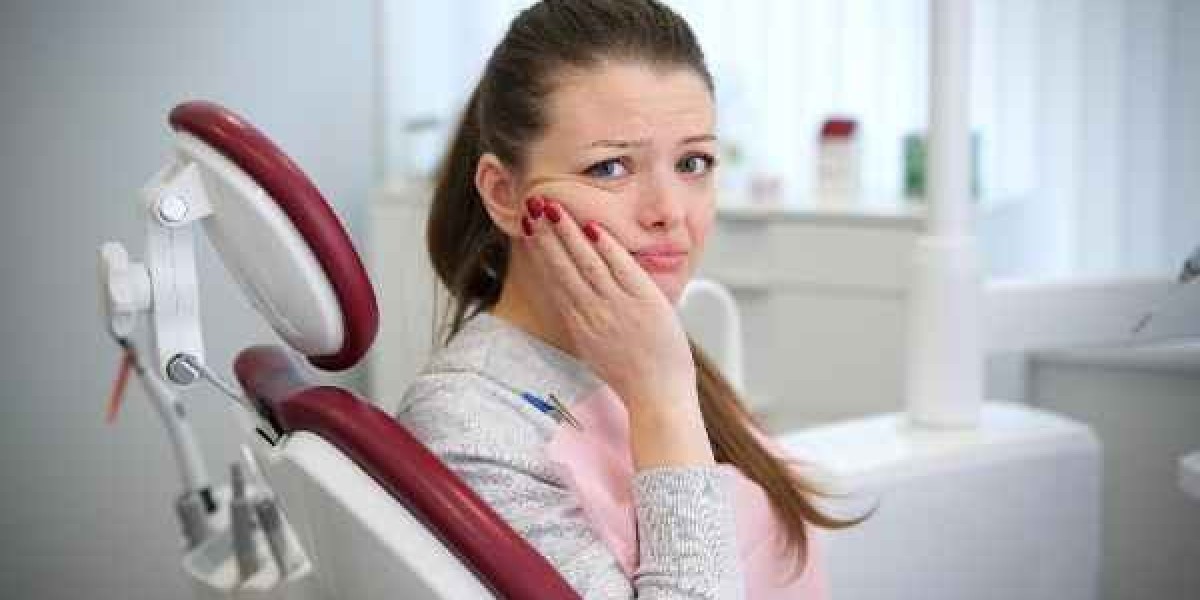 Top Foods to Avoid When Wearing Invisalign Aligners