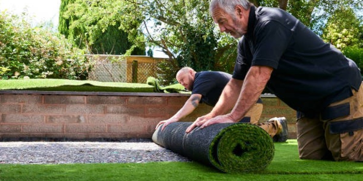The Importance of Turf Cleaning Service for a Long-Lasting Lawn