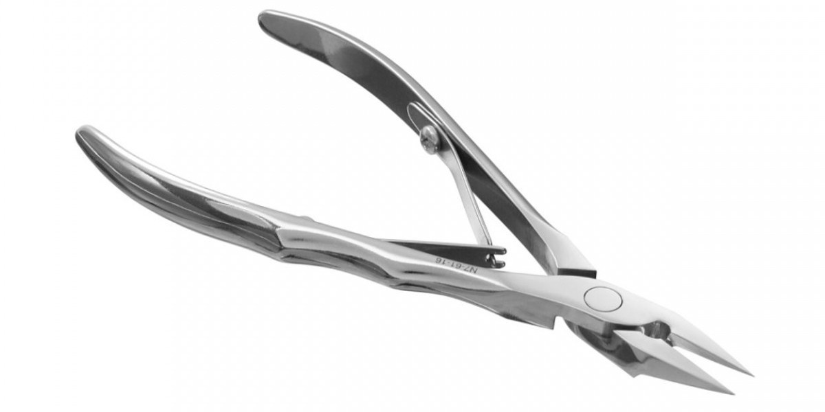 Curved Nail Clippers Grooming Essential Every New Yorker Needs