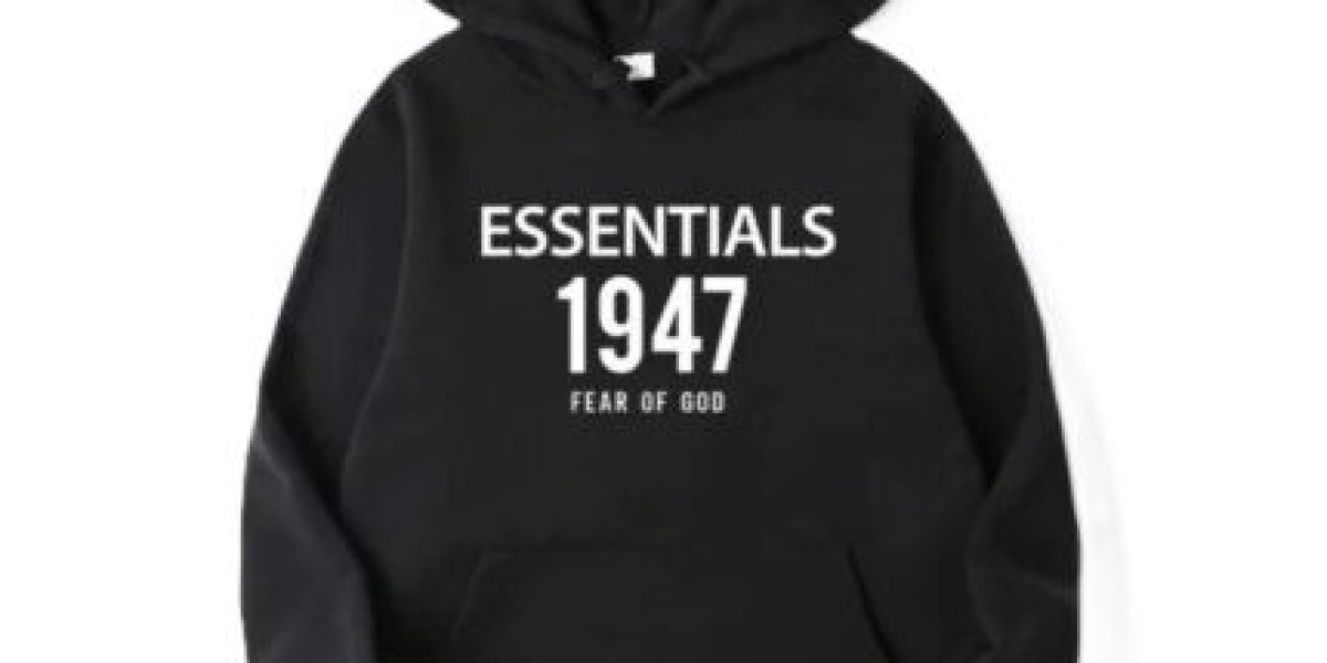 The Rise of Essentials Hoodie: A Symbol of Quiet Luxury