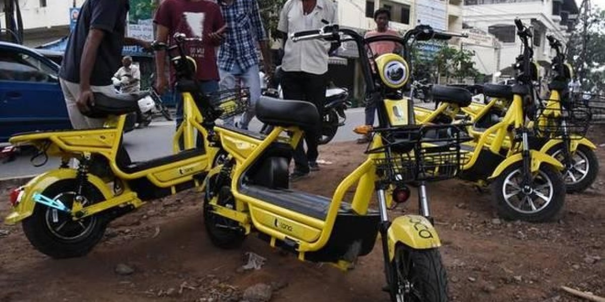 Riding Through Kochi: Why Motorcycle Rentals Are the Smartest Way to Explore the Queen of the Arabian Sea
