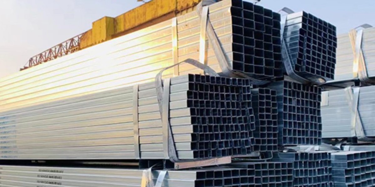 Galvanized Rectangular Steel Pipes for Outdoor Structures