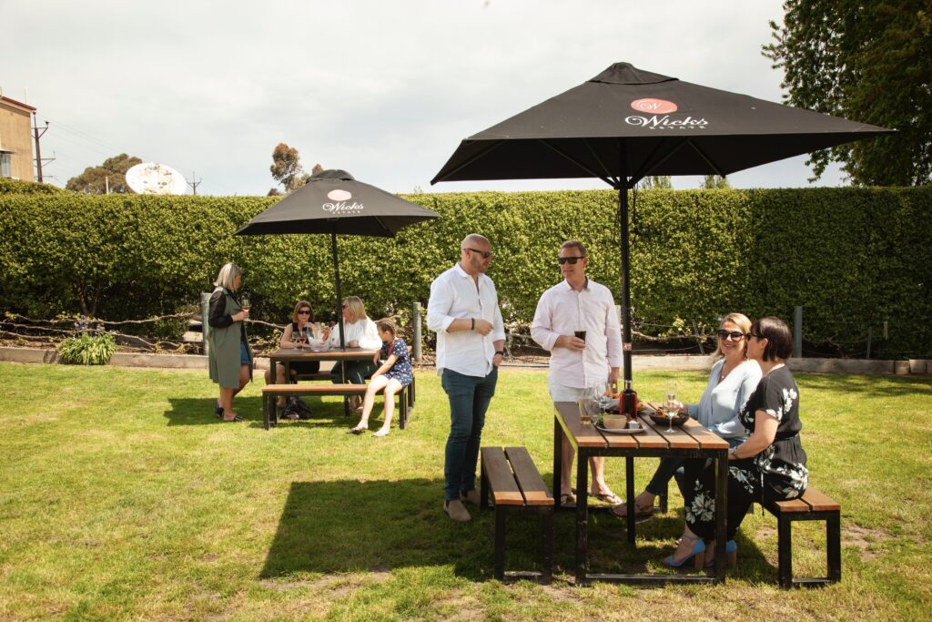 Chill out and Enjoy country air and the Art of Hospitality at it’s best – Site Title
