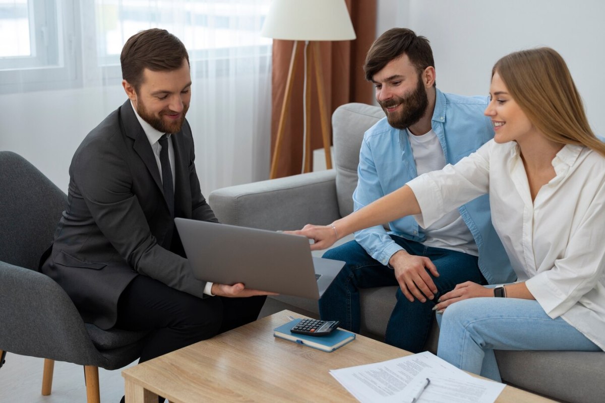 Insurance Broking Services: What Are the Types of Insurance Brokers? – 3 Dimensional Insurance Brokers India Pvt. Ltd