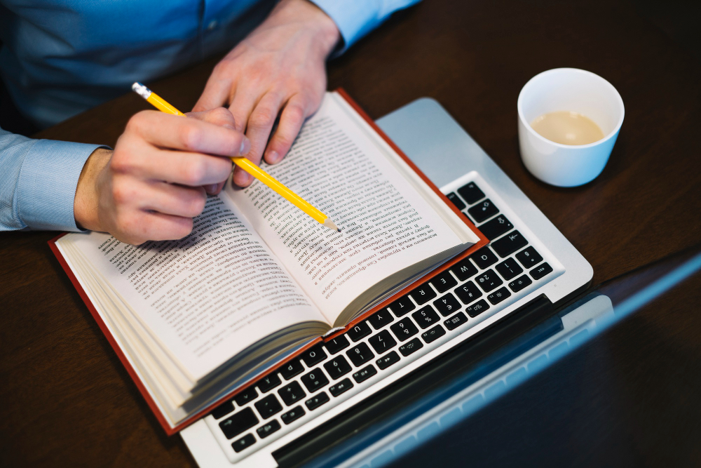 Can a Custom Essay Service Really Reflect Your Voice?
