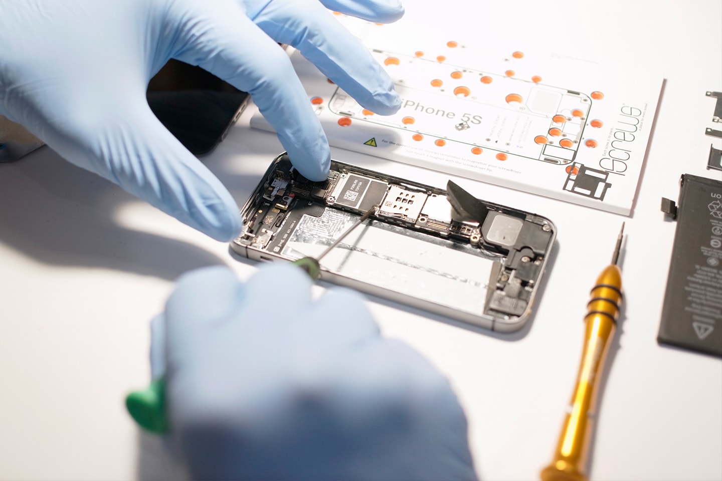 Samsung Phone Repair | Cracked Screen & Display Fix – Q Wireless