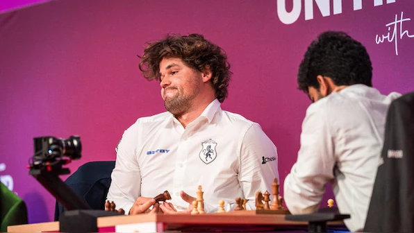 Gukesh defeats Magnus Carlsen again: Garry Kasparov Questions His World Chess Championship Reign - articlebasket.com