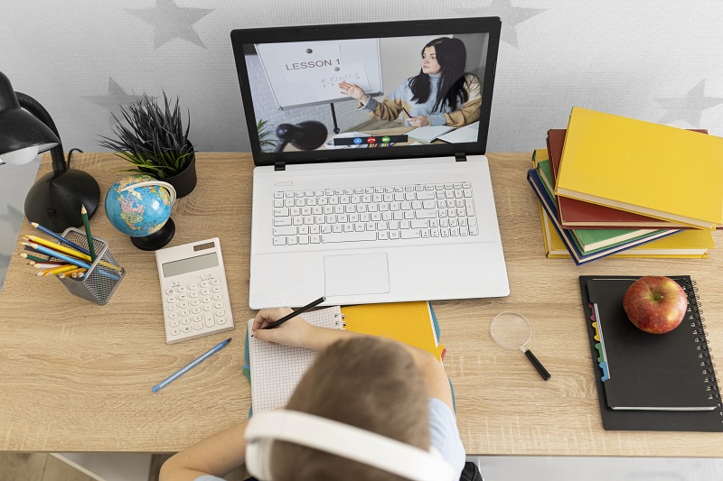 10 Reasons Why Online Math Classes Boost Student Success