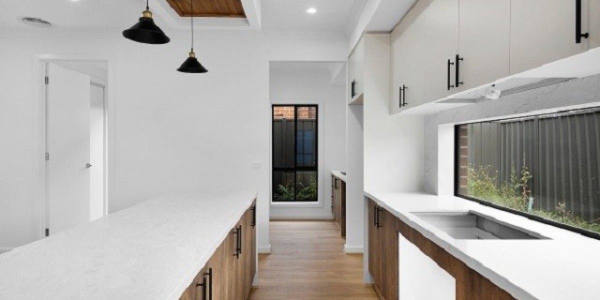 What Services Does a Reputable Builder In Tarnit Offer?