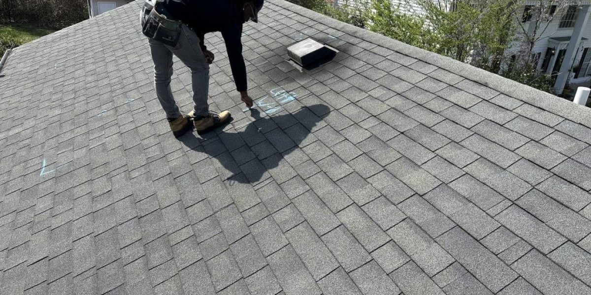 Asphalt Shingle Roofing Companies: A Homeowner’s Guide