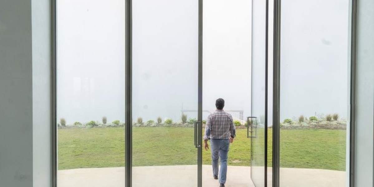 Why Builders Prefer Minimal Frame Sliding Doors in UAE Projects